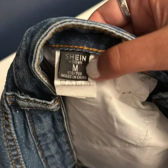 Shein Jean shorts - Picture 3 of 4